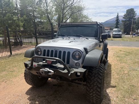 Used 2015 Jeep Wrangler Unlimited Rubicon AWD/4WD image 4