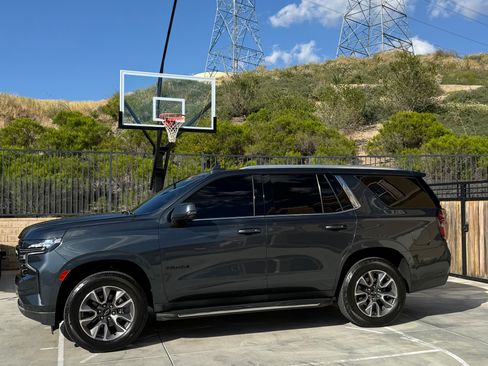 Used 2021 Chevrolet Tahoe LT w/ LT Signature Package image 1
