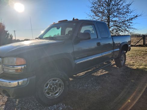 Used 2007 GMC Sierra 2500 SLE w/ Onstar Plus Package image 8