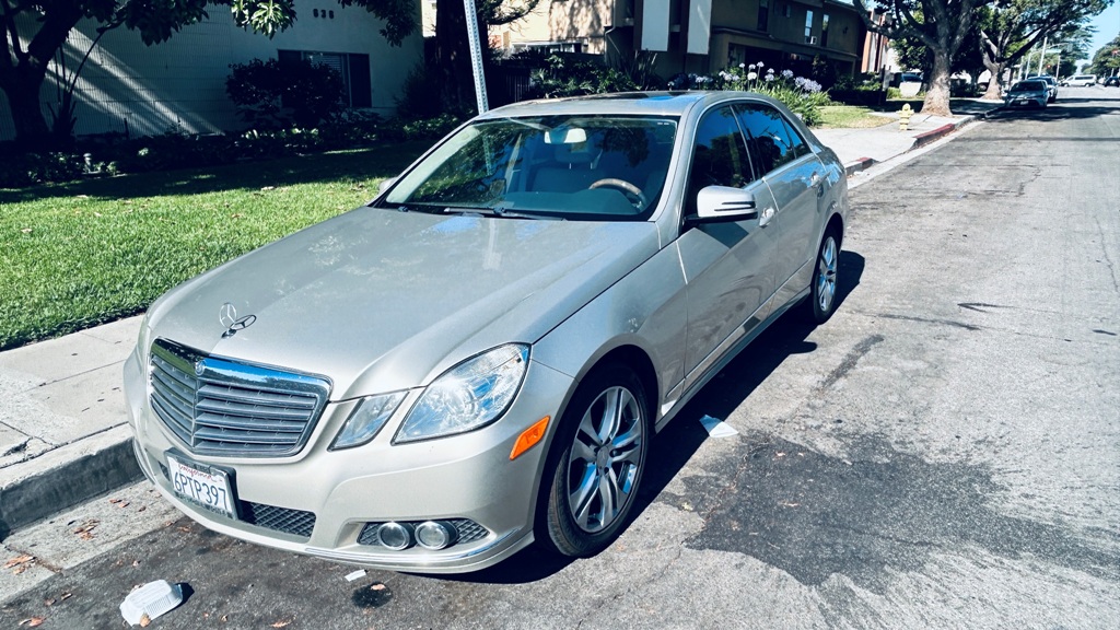 Used 2011 Mercedes-Benz E 350 Sedan image 1