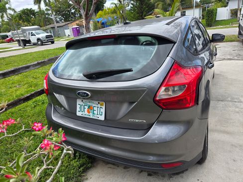 Used 2013 Ford Focus SE image 16