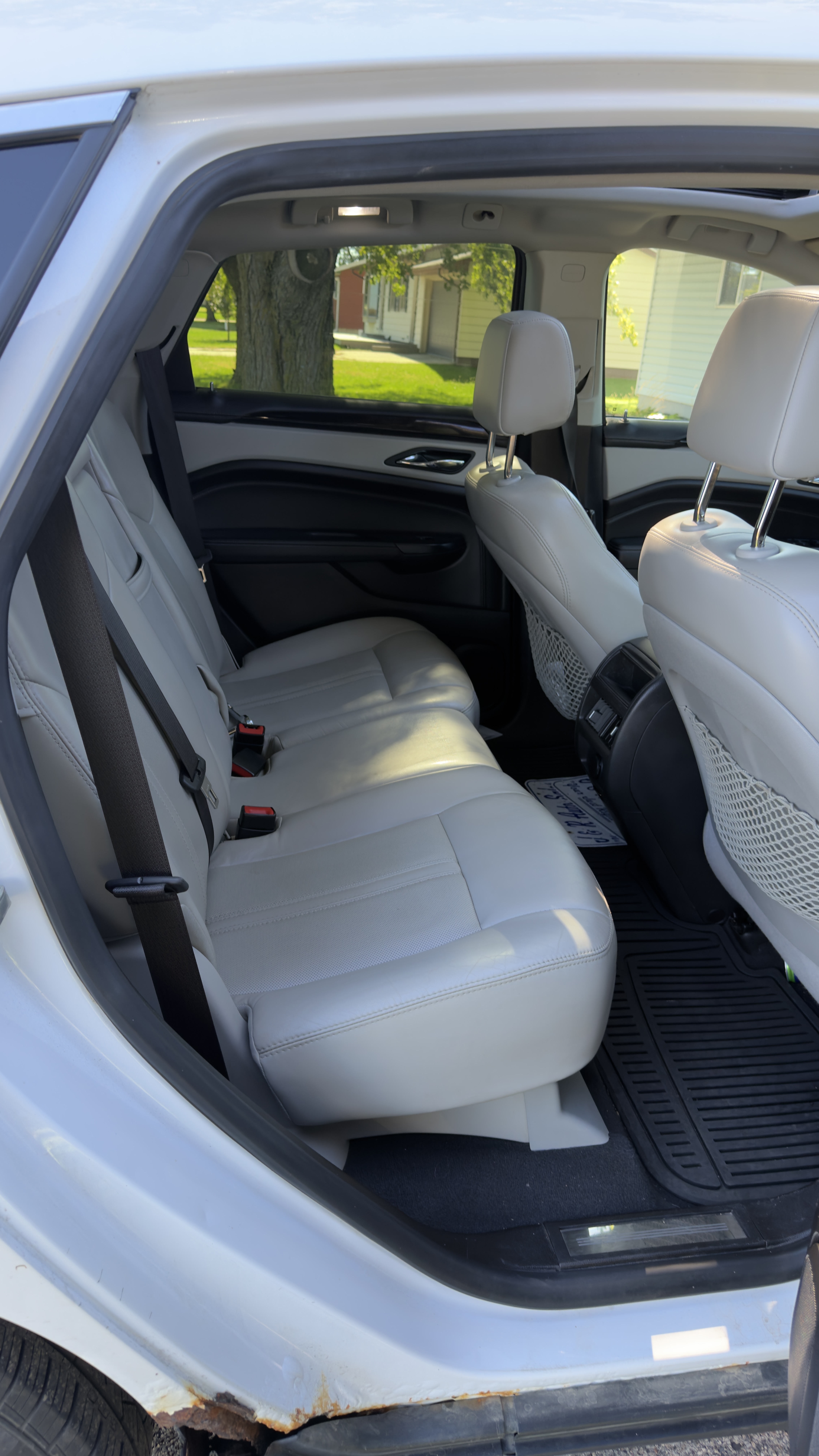 Used 2015 Cadillac SRX Performance AWD/4WD image 4