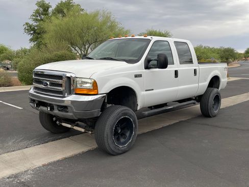 Used 2000 Ford F250 4x4 Crew Cab Super Duty image 1