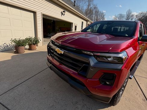 Used 2024 Chevrolet Colorado LT w/ LT Convenience Package III image 8