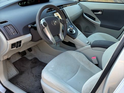 Used 2011 Toyota Prius Two image 13