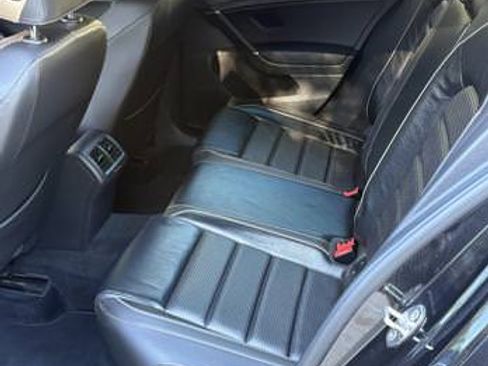 Used 2018 Volkswagen Golf 4-Door image 20