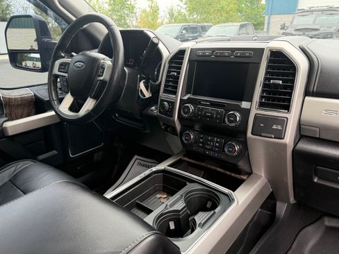Used 2019 Ford F350 Lariat w/ Lariat Ultimate Package AWD/4WD image 9