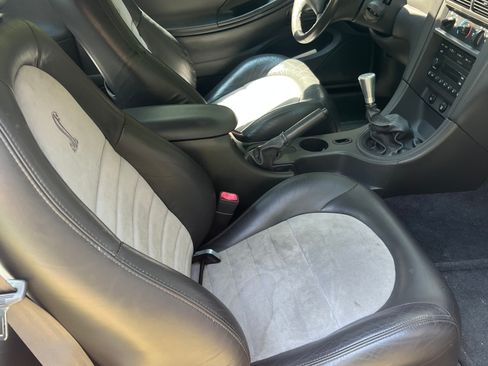 Used 2001 Ford Mustang Cobra RWD image 8