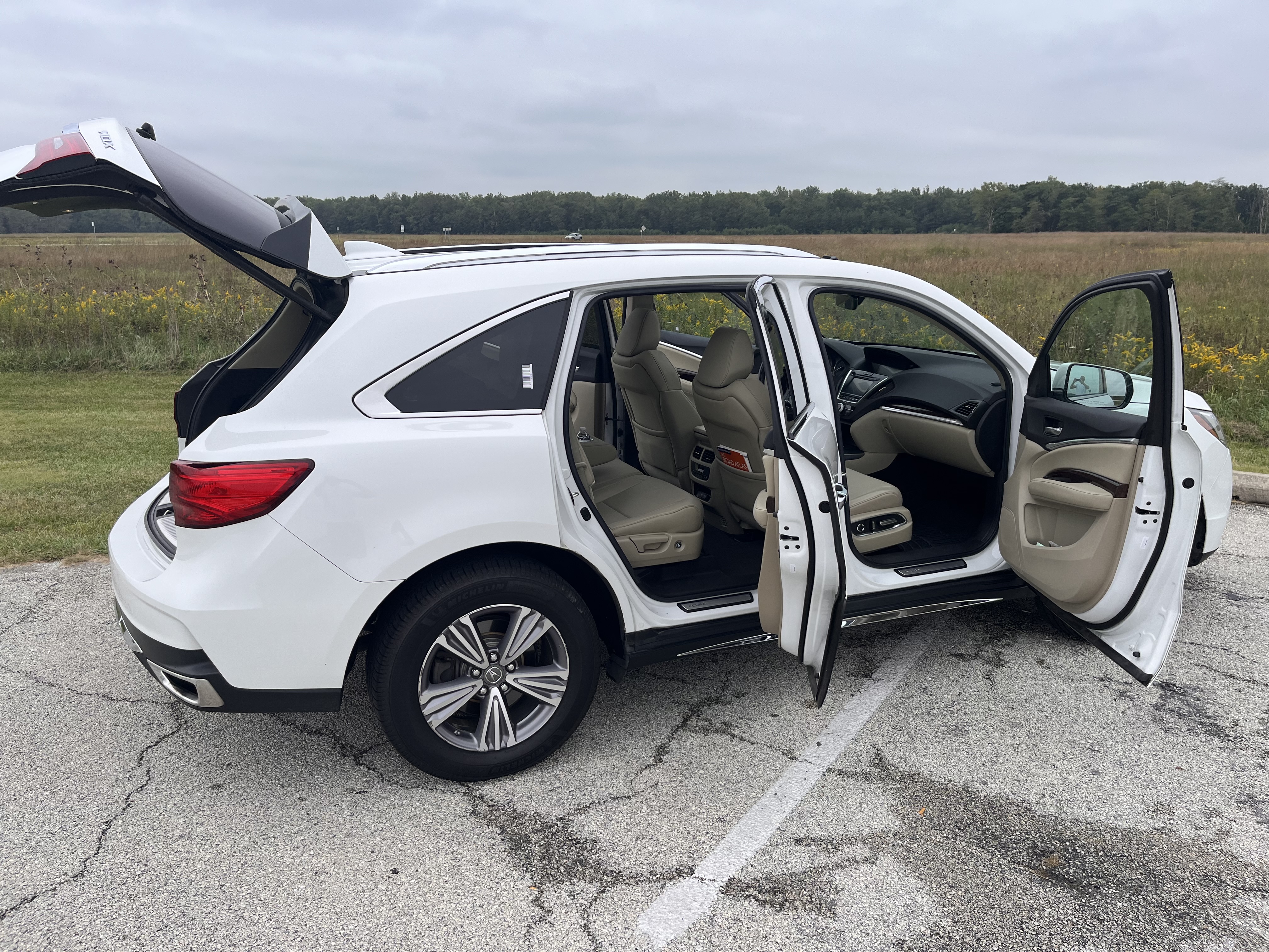 Used 2020 Acura MDX SH-AWD image 13