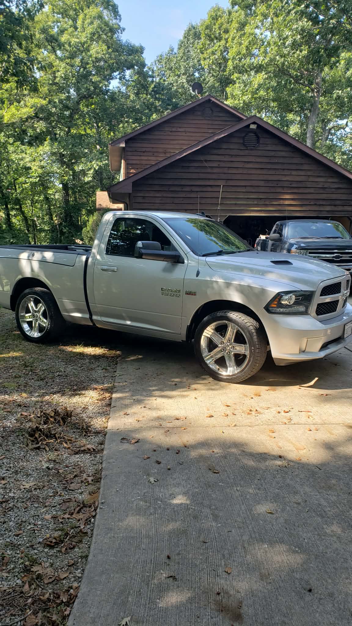 Used 2014 RAM 1500 Sport RWD image 22