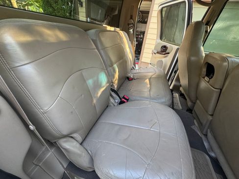 Used 2001 Ford F150 Lariat image 9