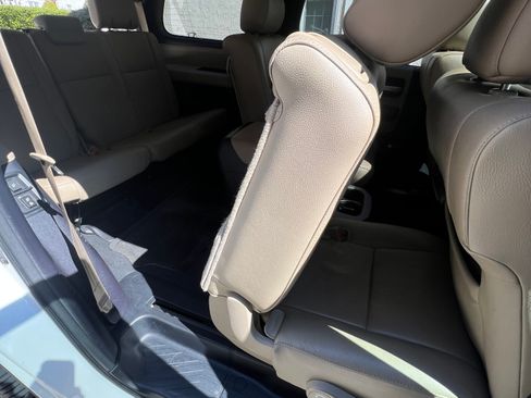 Used 2019 Toyota Sequoia Platinum image 24