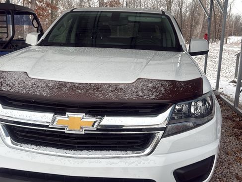 Used 2015 Chevrolet Colorado W/T w/ WT Convenience Package image 2