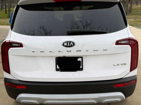 Used 2021 Kia Telluride LX image 5