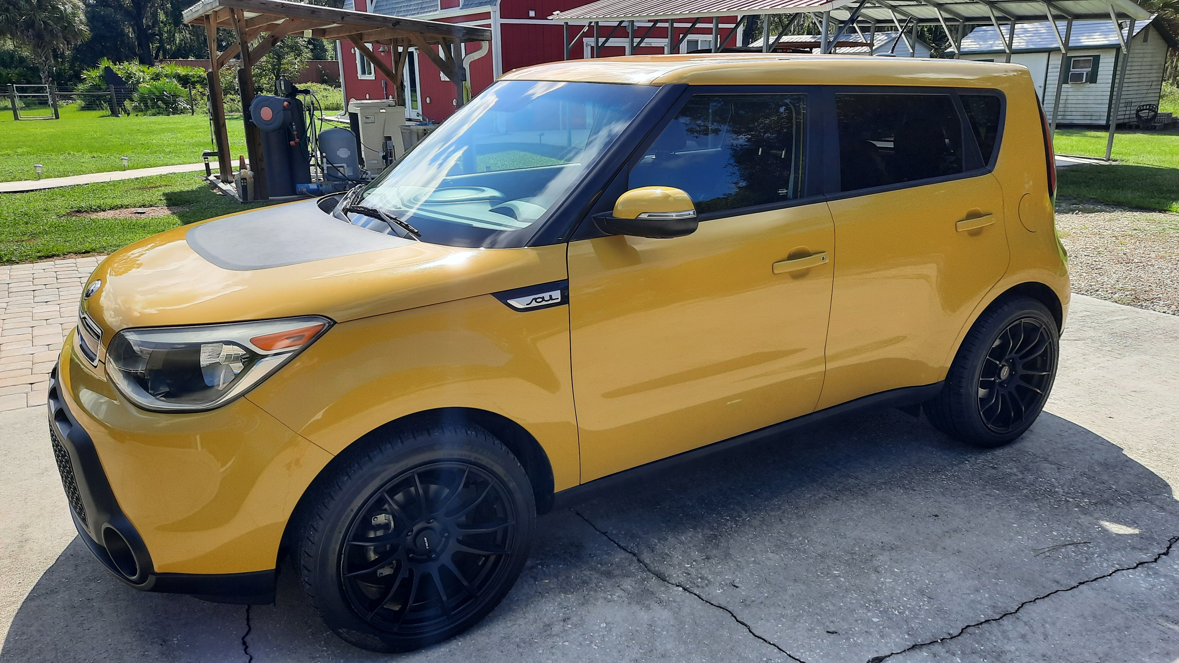 Used 2014 Kia Soul + w/ UVO w/Eservices Package FWD image 2