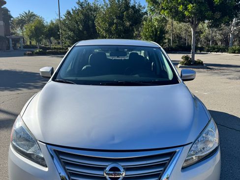 Used 2015 Nissan Sentra SV image 2