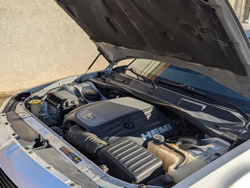 Used 2005 Dodge Magnum R/T w/ Convenience Group II image 8