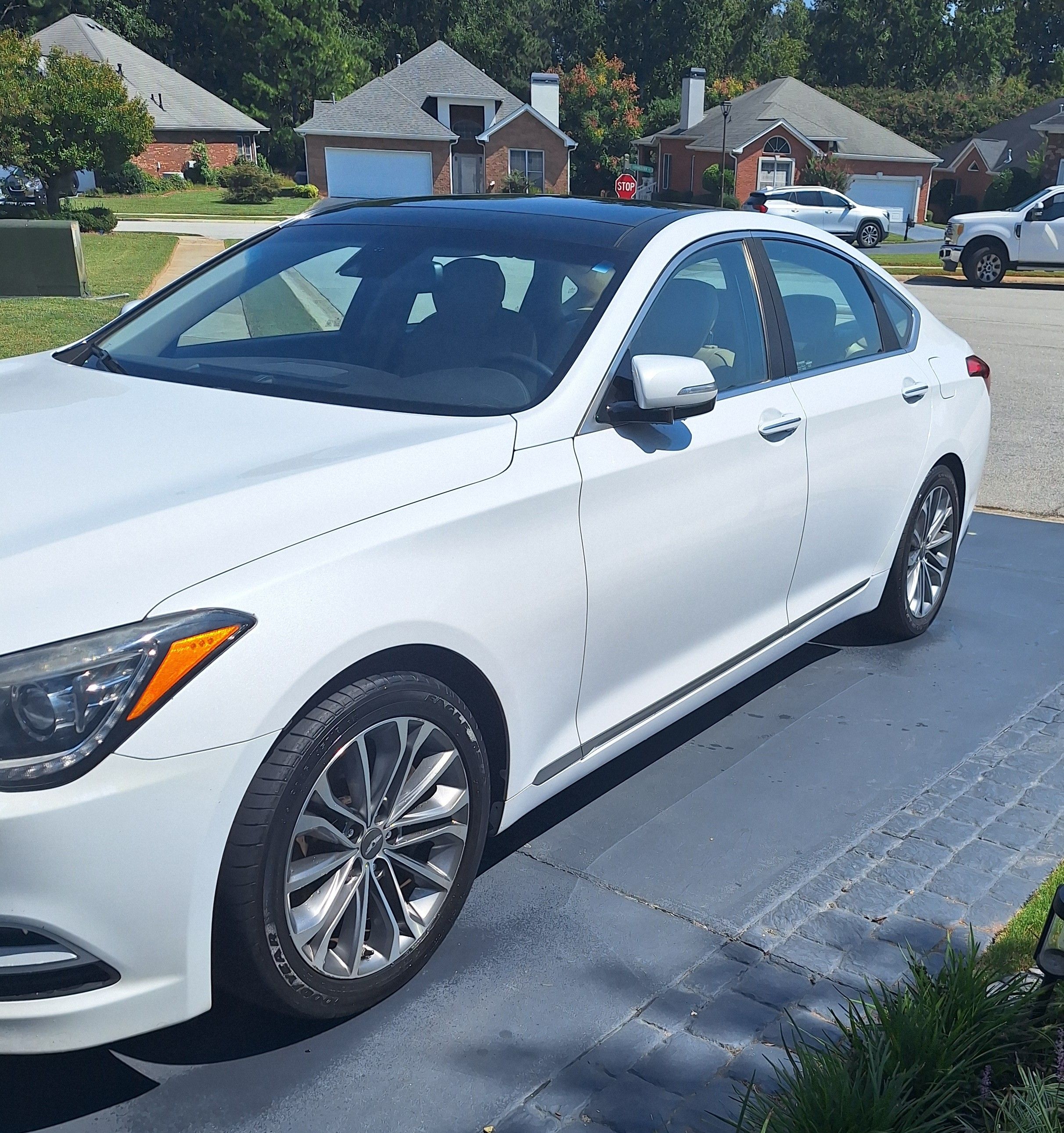 Used 2015 Hyundai Genesis 3.8 w/ Option Group 03 AWD/4WD image 11