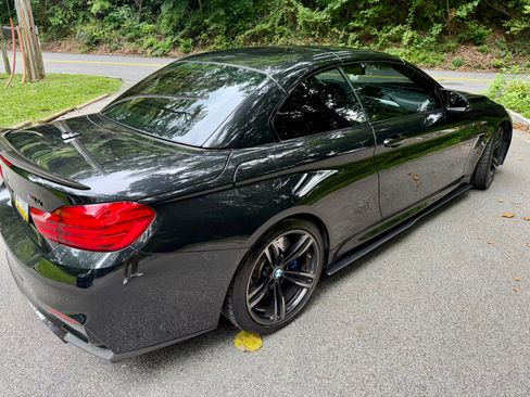Used 2015 BMW M4 Convertible image 8