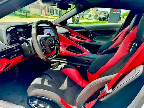 Used 2024 Chevrolet Corvette Z06 image 8