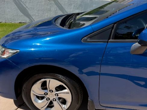 Used 2013 Honda Civic LX image 2