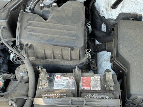 Used 2011 Toyota Camry LE FWD image 10