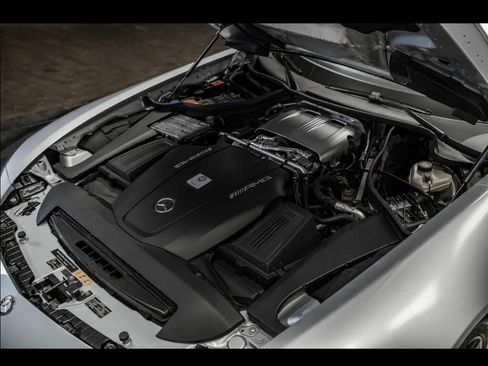 Used 2016 Mercedes-Benz AMG GT S image 16