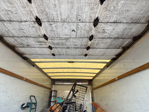 Used 2018 GMC Savana 3500 Extended w/ Driver Convenience Package image 29