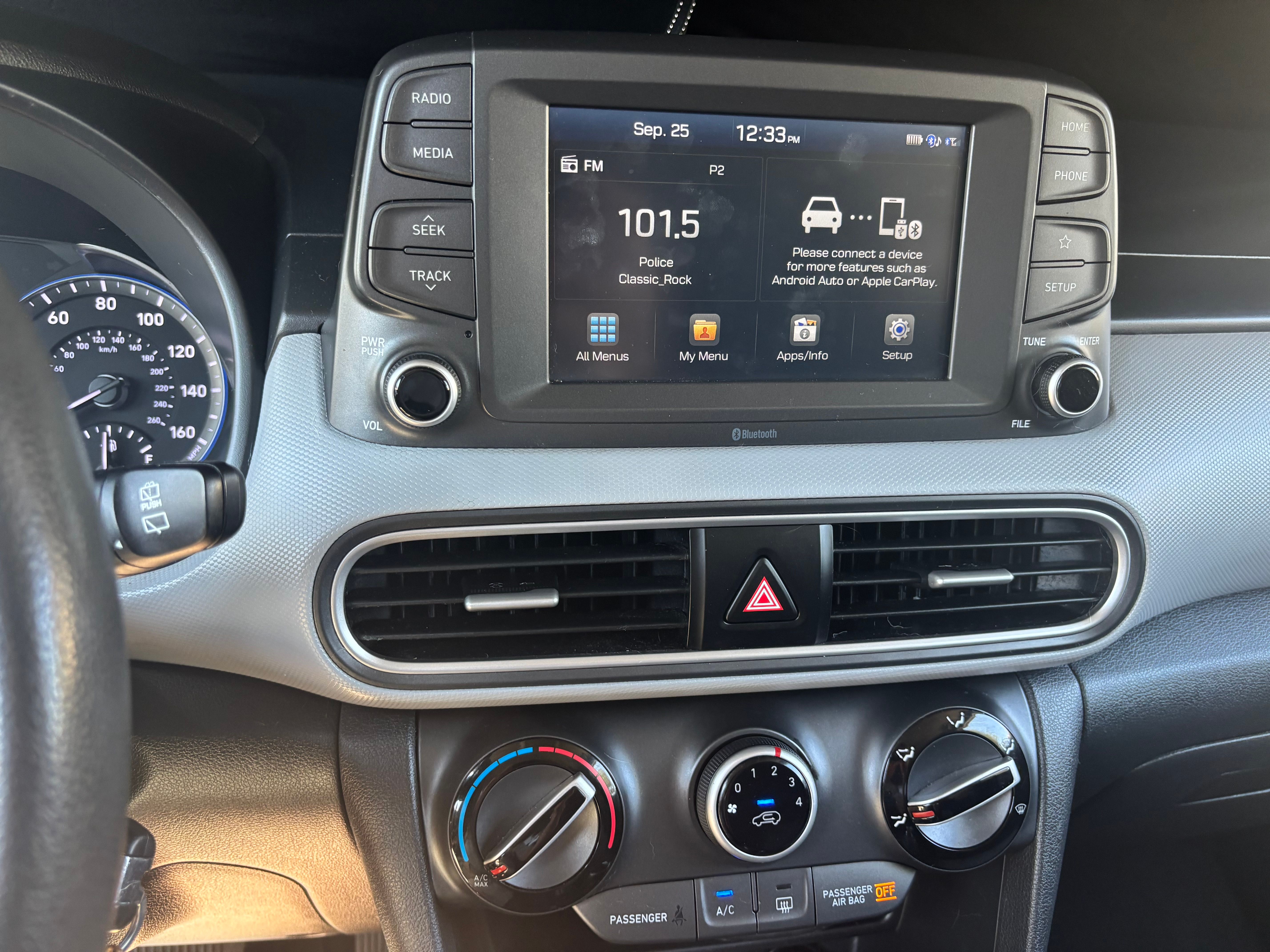 Used 2018 Hyundai Kona SE FWD image 12