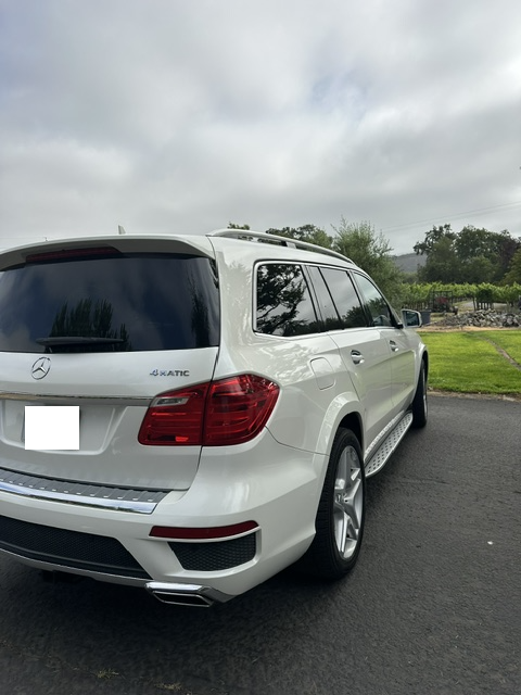 Used 2013 Mercedes-Benz GL 550 4MATIC image 6