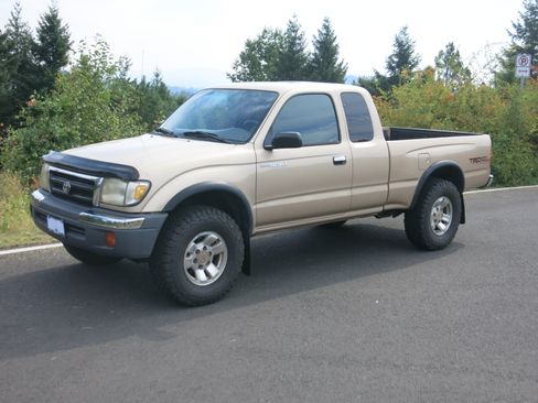 Used 1999 Toyota Tacoma 4x4 Xtracab V6 image 1