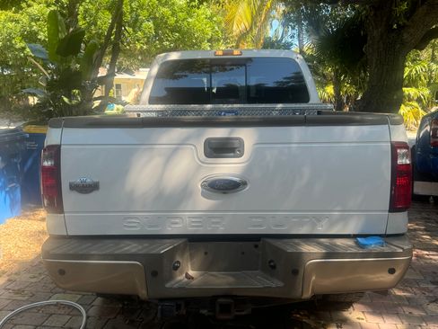 Used 2014 Ford F350 King Ranch w/ King Ranch w/Chrome Package image 8