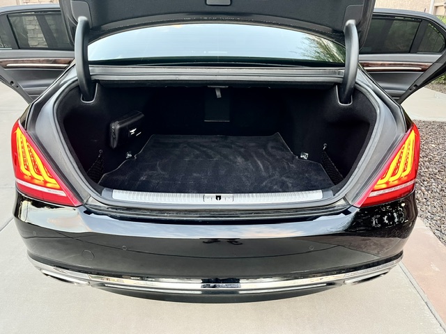 Used 2017 Genesis G90 3.3T Premium RWD image 14