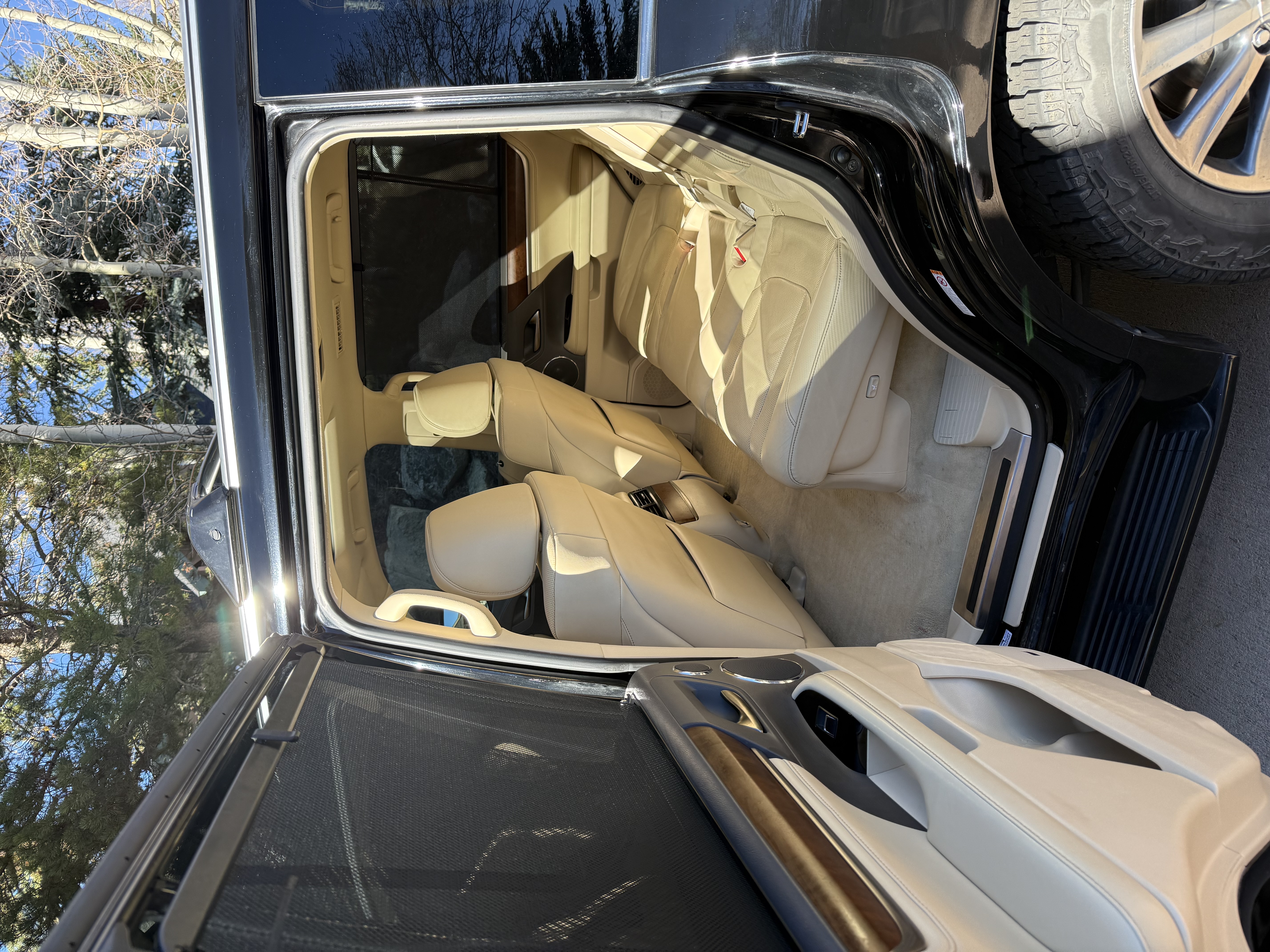 Used 2016 Lexus LX 570 4WD w/ Luxury Package image 20