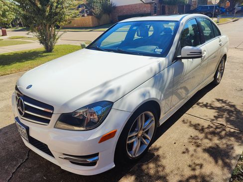 Used 2014 Mercedes-Benz C 250 Sedan image 9