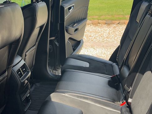 Used 2022 Ford Edge ST w/ Equipment Group 401A image 4