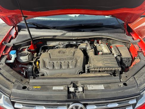 Used 2019 Volkswagen Tiguan SE w/ Panoramic Sunroof Package image 8