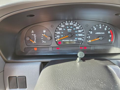 Used 1998 Nissan Frontier XE image 17