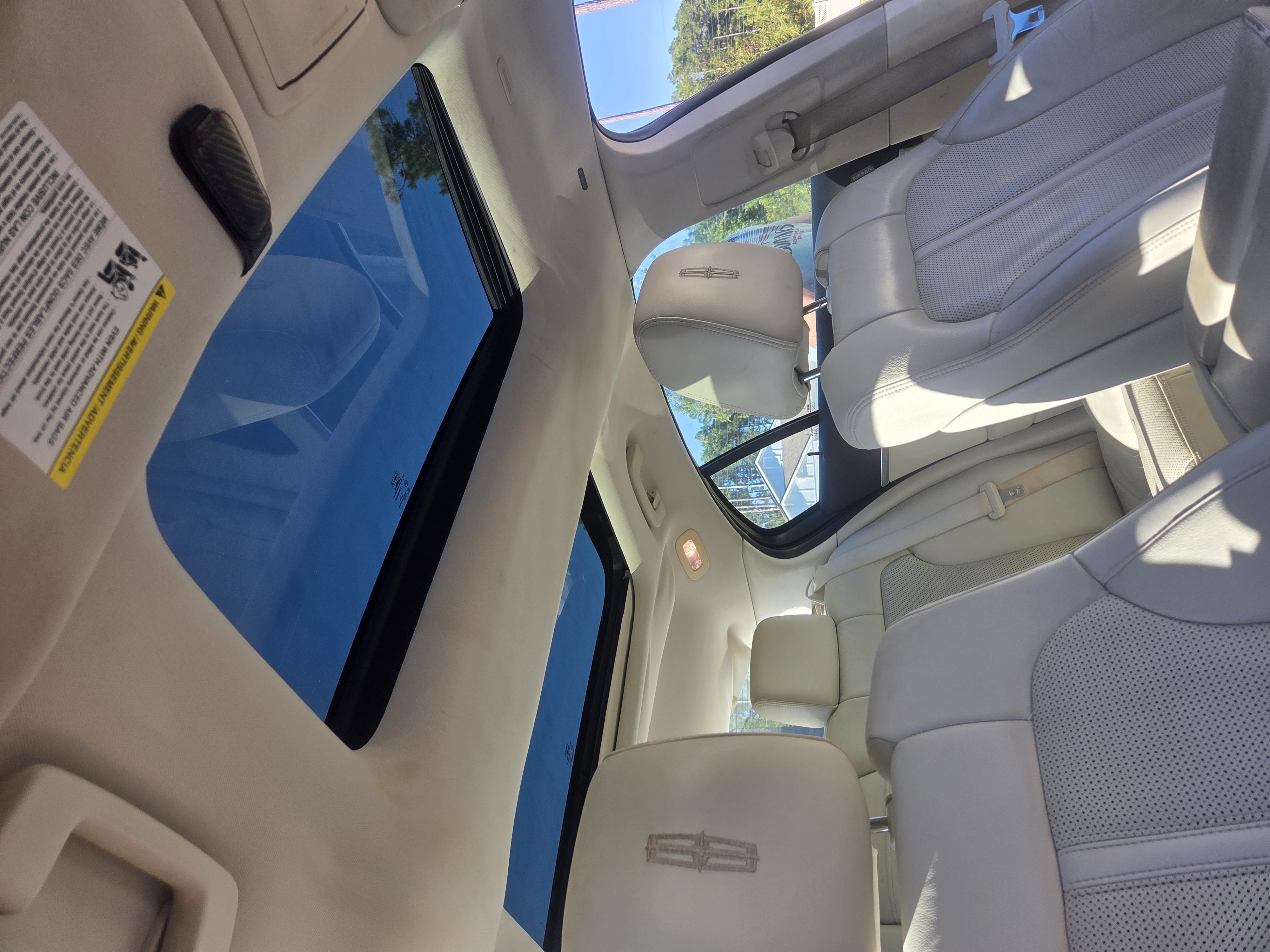 Used 2012 Lincoln MKS FWD image 11