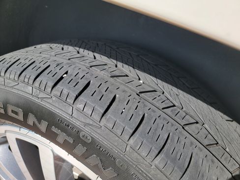 Used 2014 GMC Acadia Denali image 15