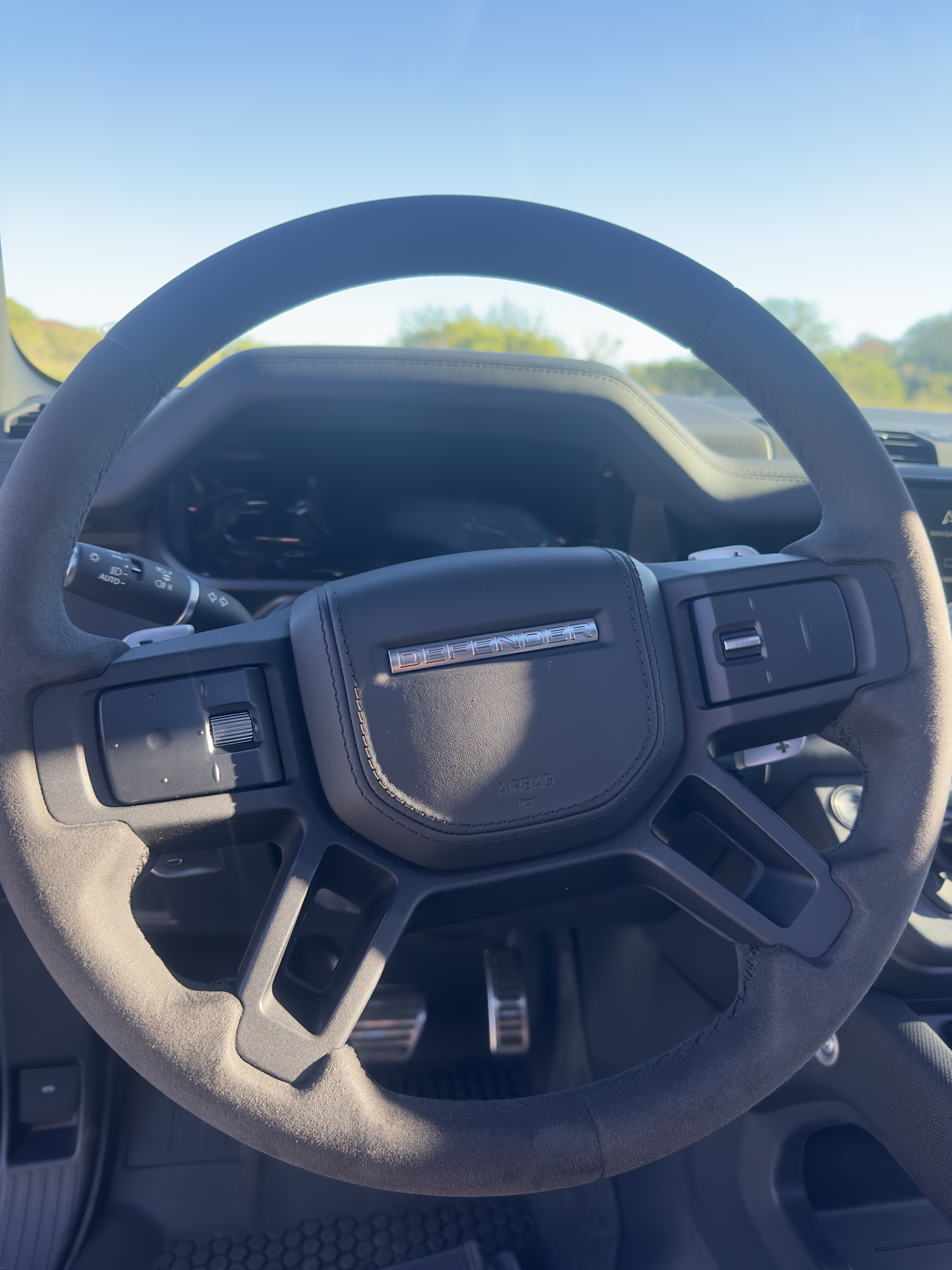 Used 2024 Land Rover Defender 110 Carpathian Edition AWD/4WD image 10