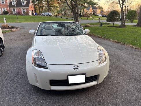 Used 2004 Nissan 350Z Touring image 5