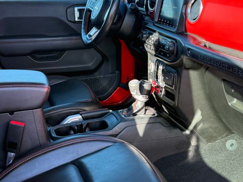 Used 2021 Jeep Wrangler Unlimited Rubicon w/ Xtreme Recon 35" Tire Package image 15