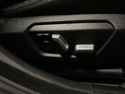 Used 2018 BMW 330i Gran Turismo xDrive image 21