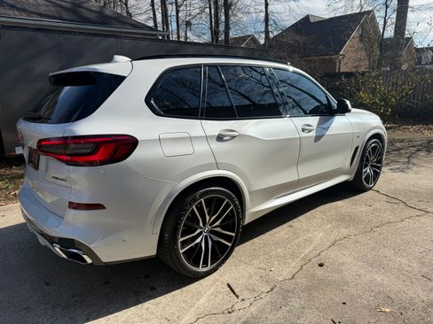 Used 2019 BMW X5 xDrive40i w/ M Sport Package image 8