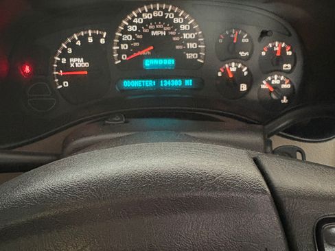 Used 2004 Chevrolet Tahoe LT w/ LT Preferred Equipment Group image 6