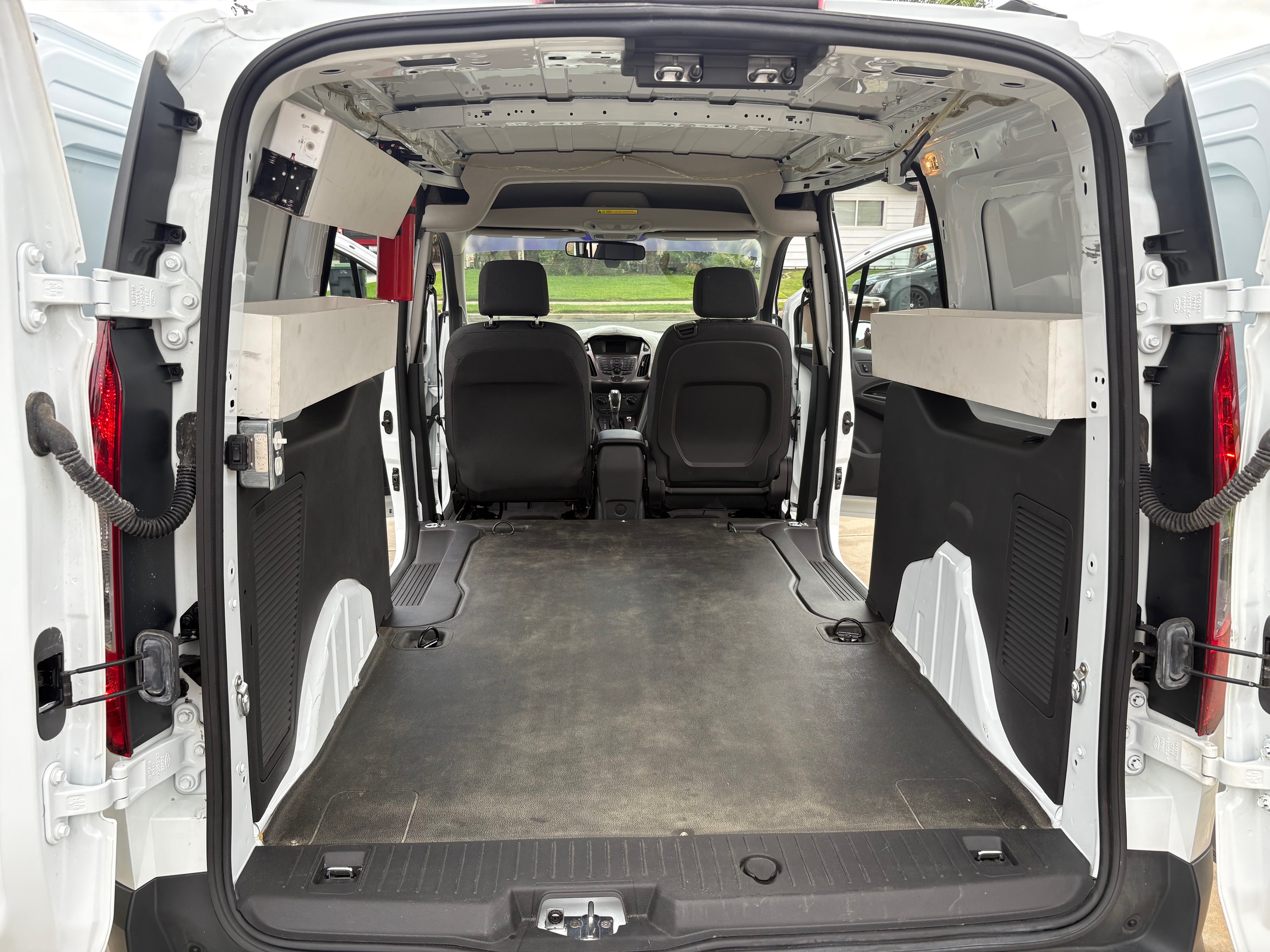 Used 2017 Ford Transit Connect XLT FWD image 14