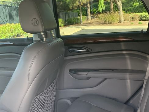 Used 2012 Cadillac SRX Luxury image 13