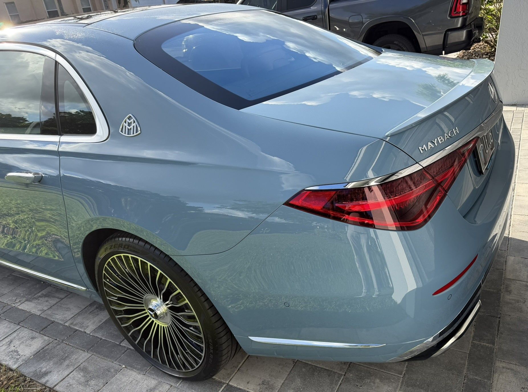 Used 2025 Mercedes-Benz Maybach S 580 4MATIC image 17
