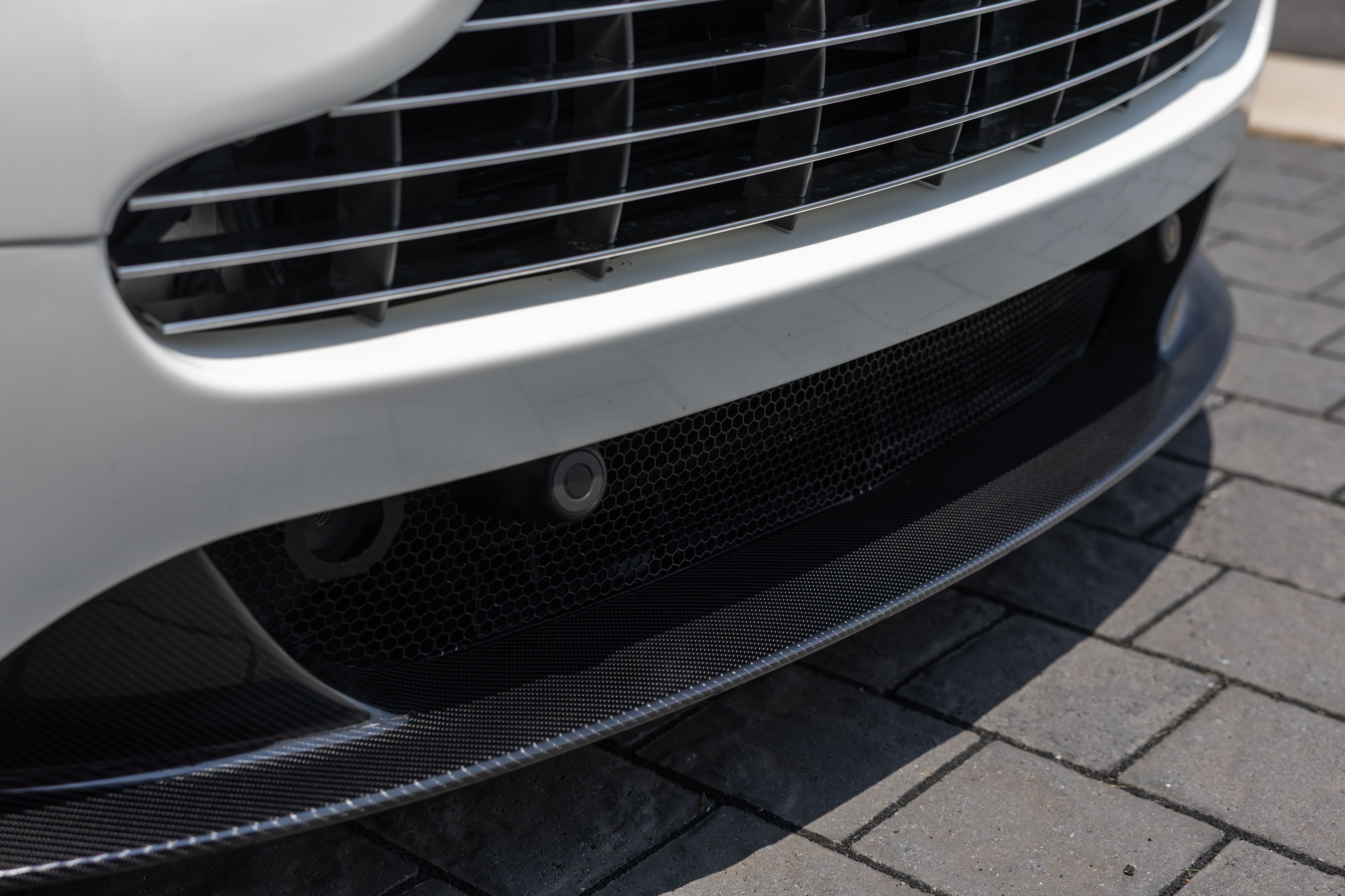 Used 2012 Aston Martin V12 Vantage Coupe RWD image 20